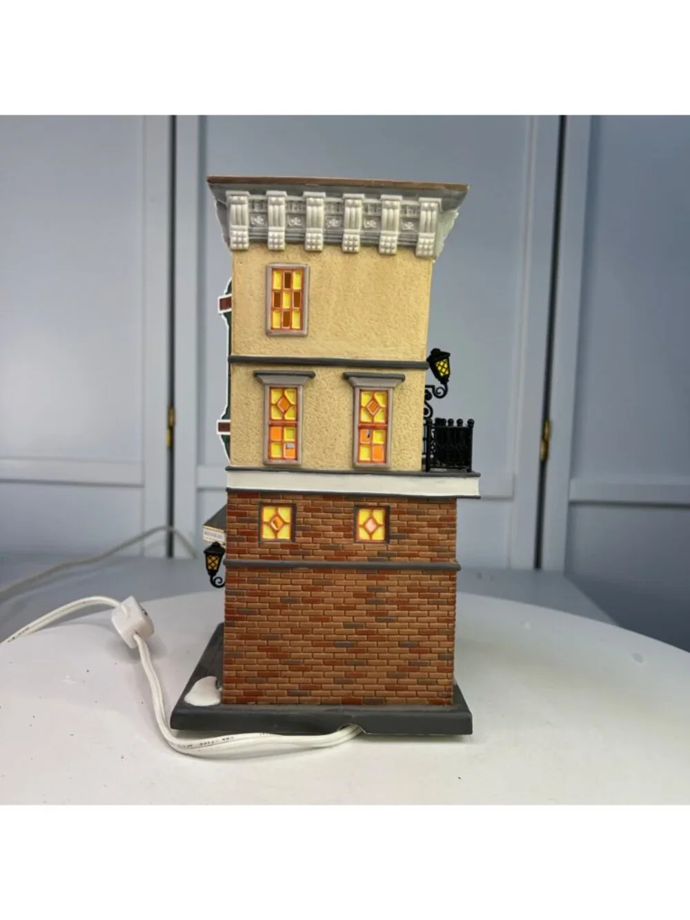 Dept 56 Foster Pharmacy Christmas in the City Lighted Building - 2000 (NO Box)